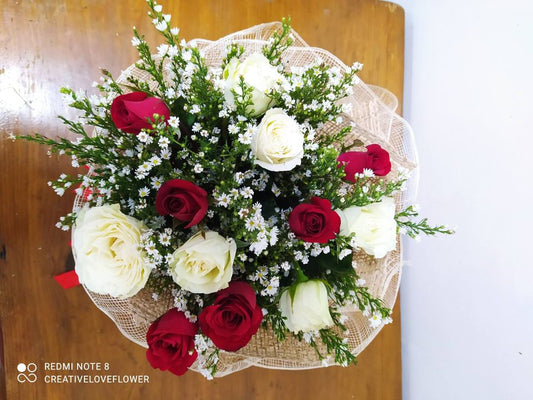20 Roses Mix of Red and White