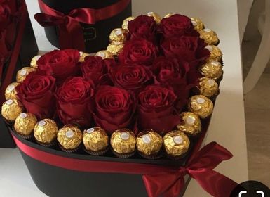 Ferrerro Box of blooms heart (24 ferrero 12 ecuadorian)