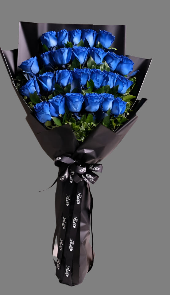 Imported Royal in Blue (Black wrapp) 25 stems