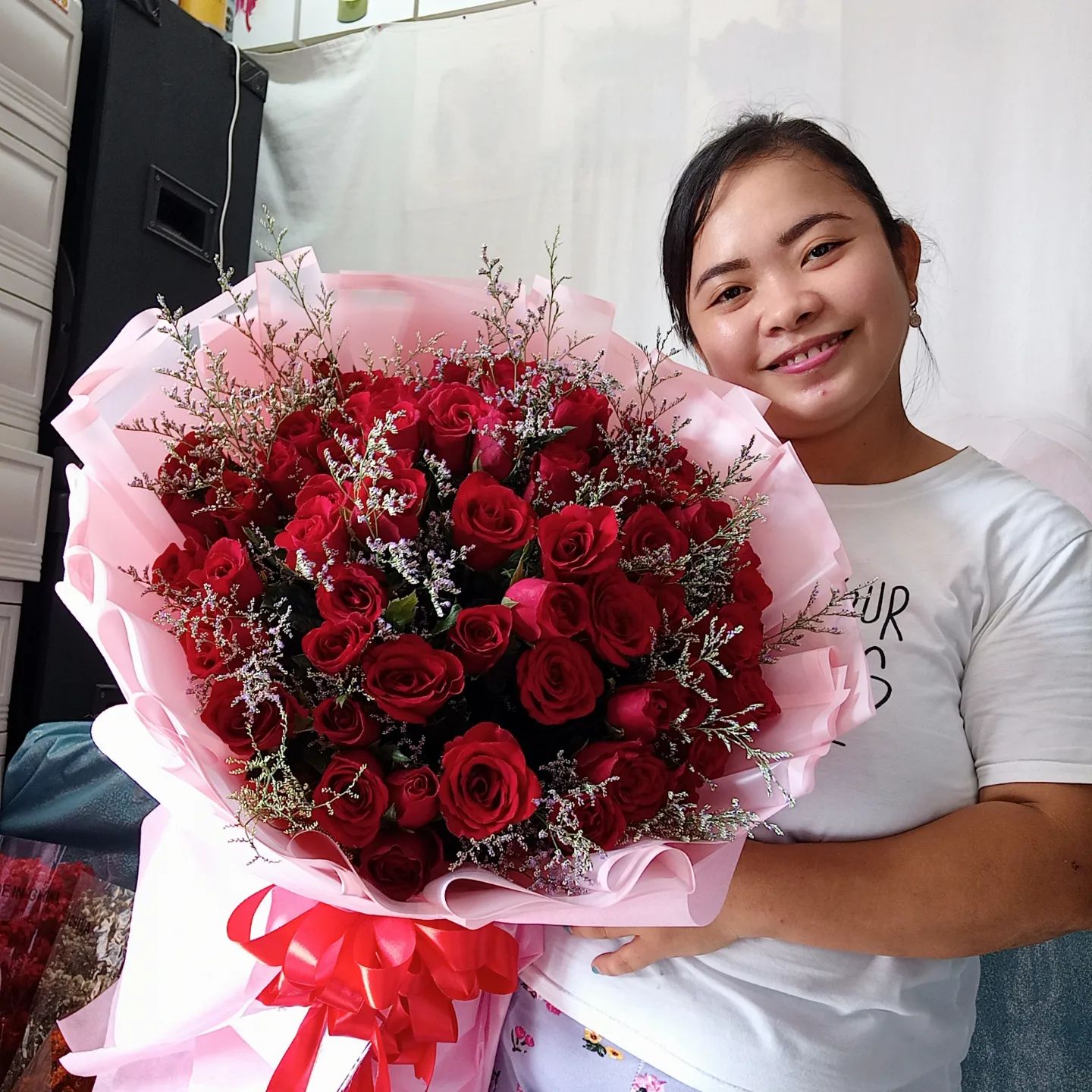 Giant - 5 dozen Red Sophisticated