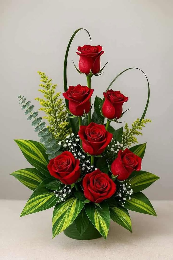 7 RED ROSE BASKET