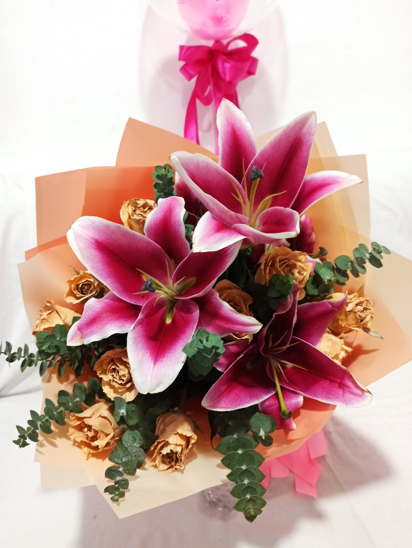 Stargazer bouquet -peachy starry