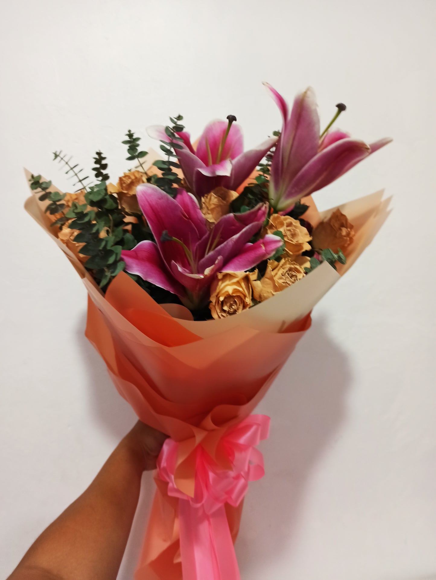Stargazer bouquet -peachy starry