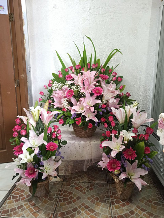 PINK CHURCH CENTER FLOWER ARRANGEMENT SET