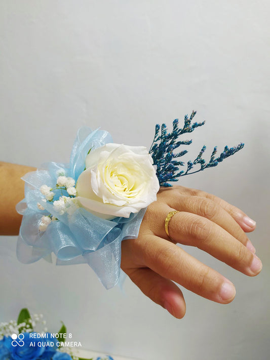 Wrist corsage - White and Blue