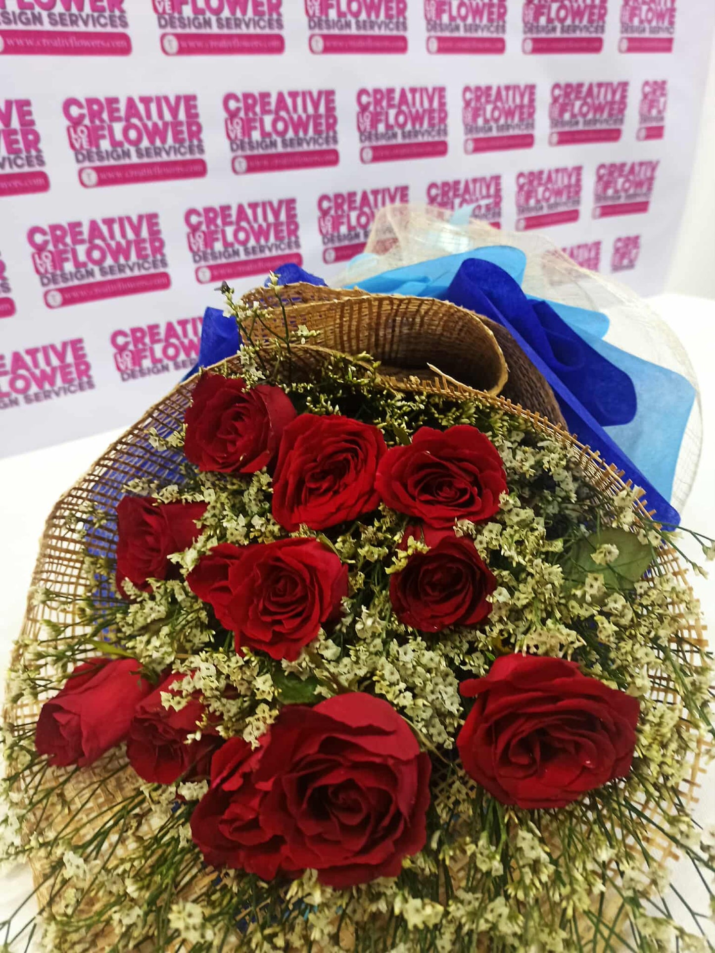 1 dozen - Red on Blue