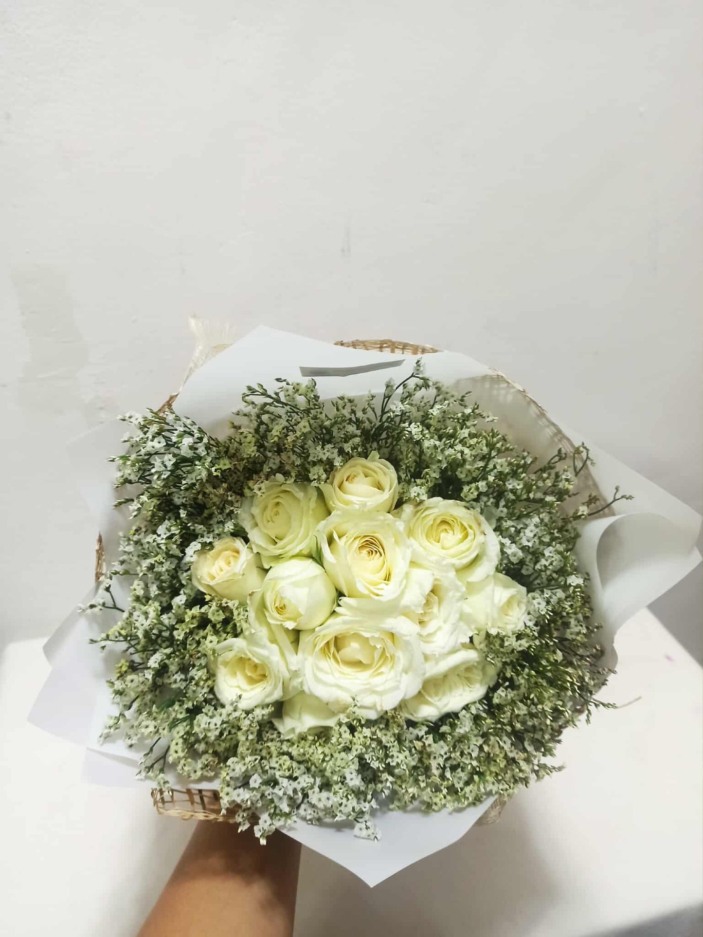1 dozen - White Glamour