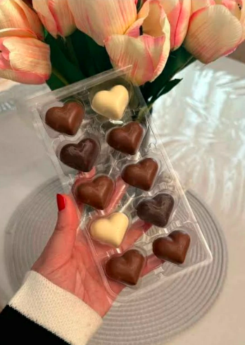 I love you hearts Belgian chocolates hazelnut 100 g