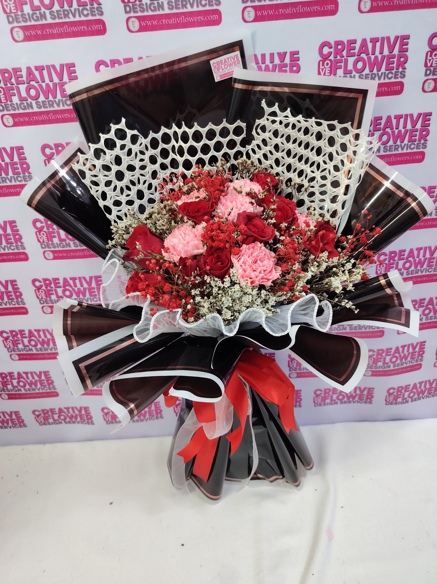 Carnation mix on chic