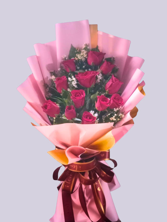 Blush & Bloom – 12 Red Roses