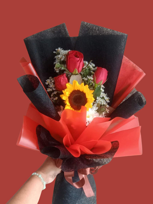 Sunbeam Love – Rose & Sunflower Bouquet