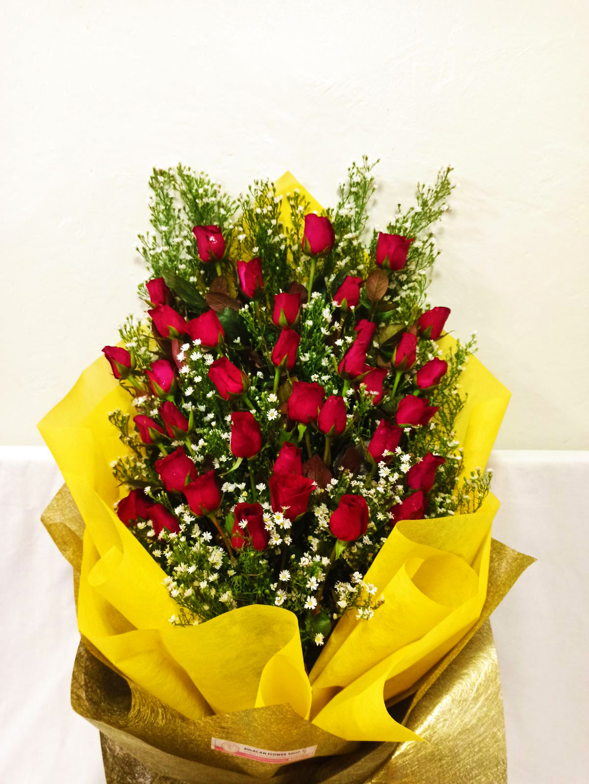 Giant  - 3 dozen Red roses - golden yellow